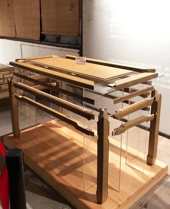 采金为丝巧编织——走进董瑞京花丝镶嵌工作室